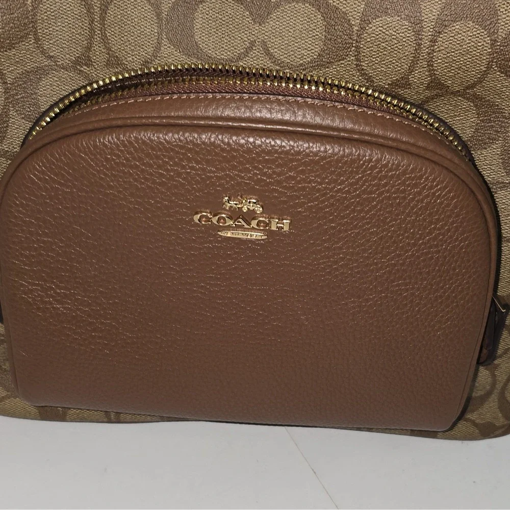 Coach Signature Backpack Brown Tan Gold Hardware Zip Closure Front Zip Pocket